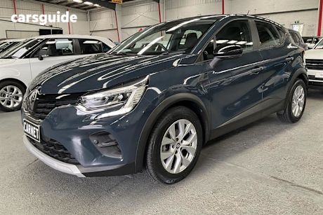 Blue 2023 Renault Captur Wagon Life