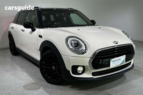White 2019 Mini Clubman Wagon Cooper