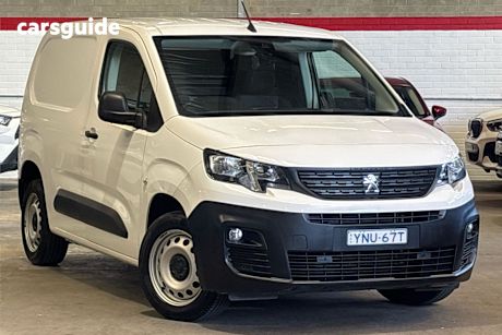 White 2019 Peugeot Partner Van 110 Thp Standard (L1)