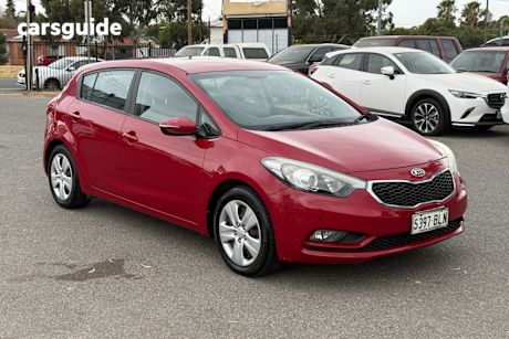 Red 2015 Kia Cerato Hatchback S