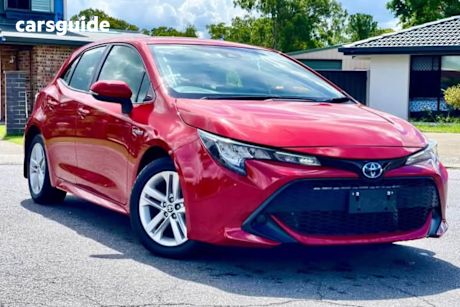 Red 2020 Toyota Corolla Hatchback Ascent Sport + Navi (Hybrid)