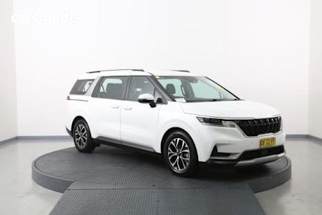 White 2022 Kia Carnival Wagon Si