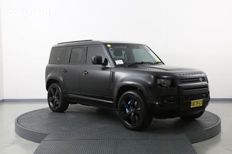 Black 2023 Land Rover Defender Wagon 110 P400 X-Dynamic Hse (294Kw)