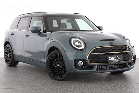 Green 2023 Mini Clubman Wagon Cooper S Classic
