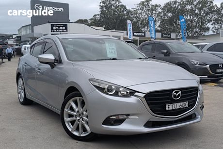 Silver 2018 Mazda 3 Hatchback Sp25