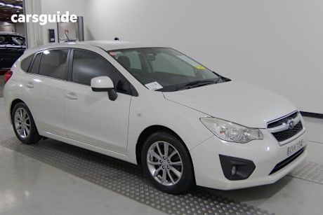 White 2014 Subaru Impreza Hatchback 2.0I (Awd)