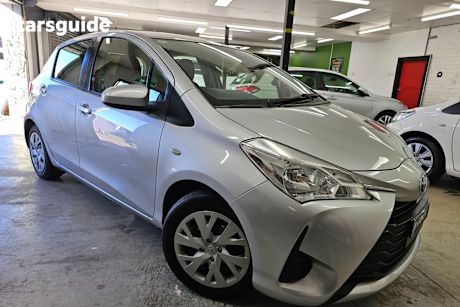 Silver 2018 Toyota Yaris Hatchback Ascent