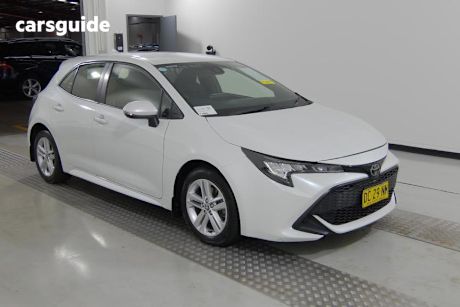 White 2021 Toyota Corolla Hatchback Ascent Sport