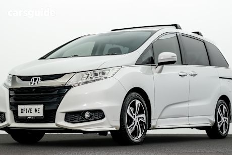 White 2017 Honda Odyssey Wagon Vti-L