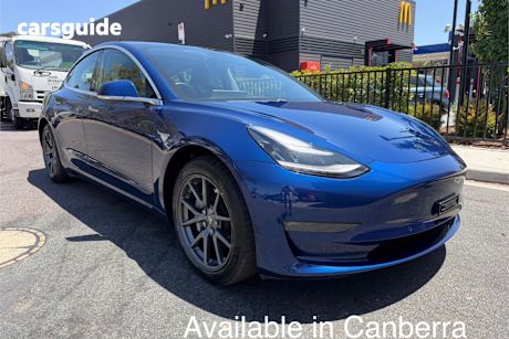 Blue 2019 Tesla Model 3 Sedan Performance