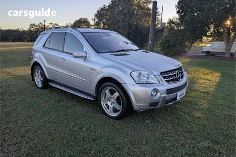 Silver 2007 Mercedes-Benz ML63 Wagon Amg (4X4)