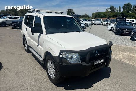 White 2007 Mitsubishi Pajero Wagon Glx Lwb (4X4)
