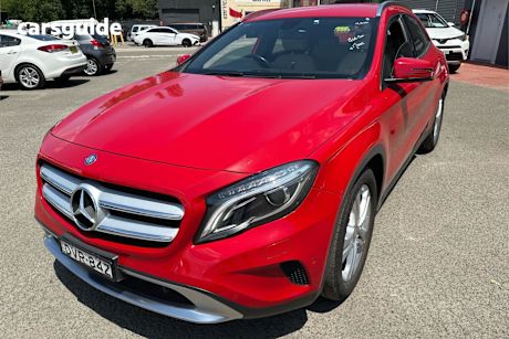 Red 2015 Mercedes-Benz GLA200 Wagon Cdi