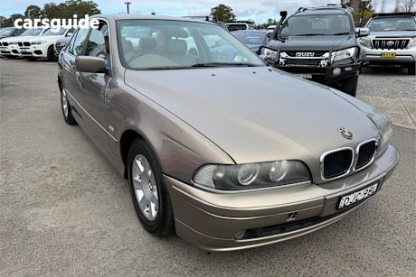 Beige 2003 BMW 525I Sedan