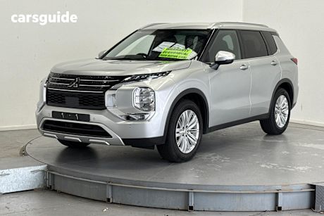 Silver 2021 Mitsubishi Outlander Wagon Ls 7 Seat (2Wd)