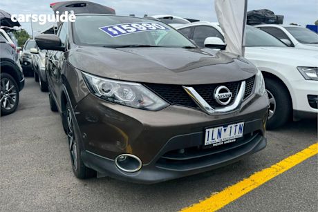 Brown 2017 Nissan Qashqai Wagon Ti (4X2)