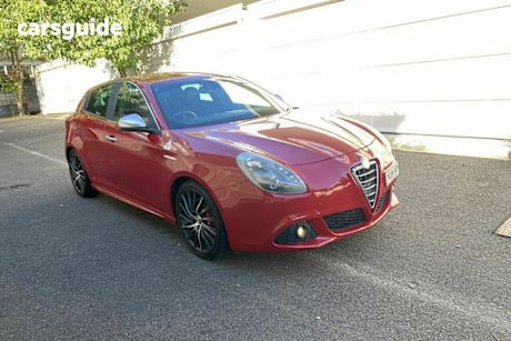 Red 2013 Alfa Romeo Giulietta Hatchback Quad Verde