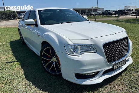 White 2017 Chrysler 300 Sedan Srt Core