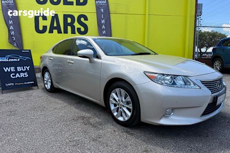 Beige 2013 Lexus ES Sedan LUXURY AVV60R