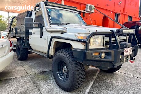 White 2010 Toyota Landcruiser Cab Chassis Gxl (4X4)