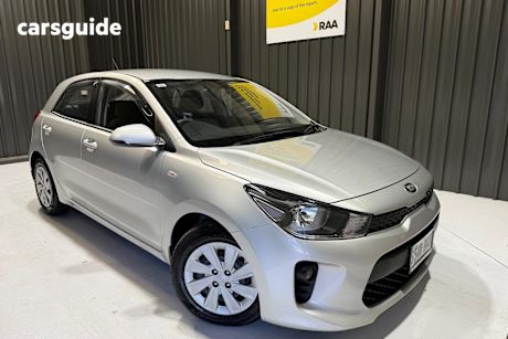 Silver 2017 Kia RIO Hatchback S