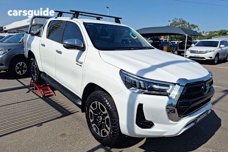 White 2022 Toyota Hilux Double Cab Pick Up Sr5 + Premium Interior (4X4)