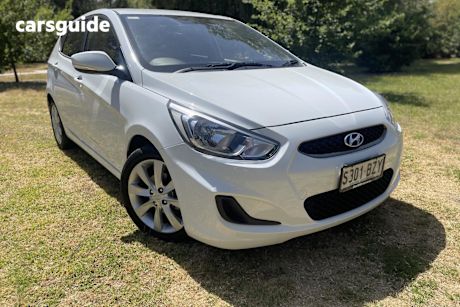 White 2019 Hyundai Accent Hatchback Sport