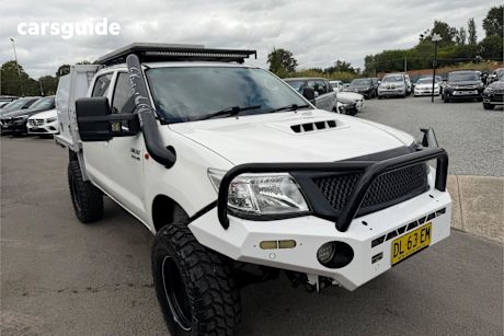 White 2011 Toyota Hilux Dual Cab Pick-up Sr (4X4)
