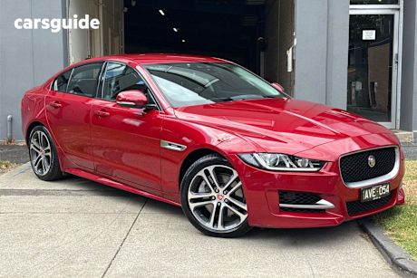Red 2018 Jaguar XE Sedan 20T (147Kw) Prestige