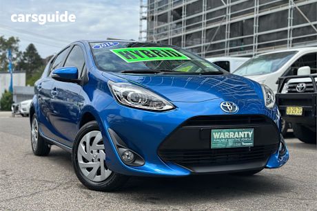 Blue 2018 Toyota Prius-C Hatchback Hybrid