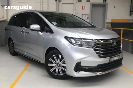 Silver 2021 Honda Odyssey Wagon Vilx7