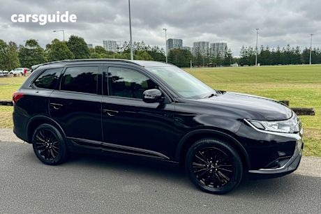 Black 2021 Mitsubishi Outlander Wagon Black Edition 7 Seat (Awd)