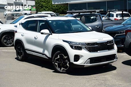 White 2025 Kia Seltos Wagon Sport+ (Fwd)