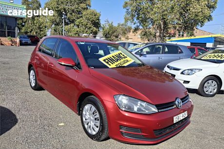 Red 2015 Volkswagen Golf Hatchback 92 Tsi