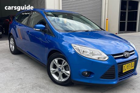 Blue 2015 Ford Focus Hatchback Trend