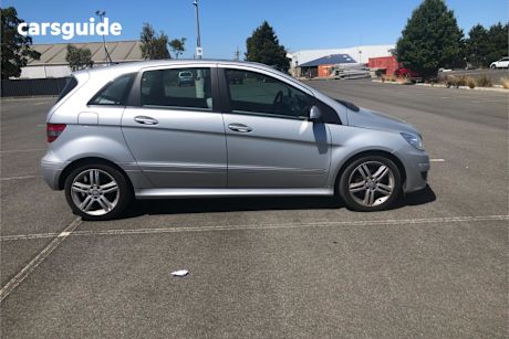 Silver 2011 Mercedes-Benz B200 Hatchback