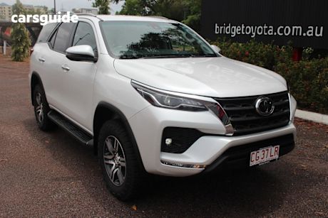 White 2023 Toyota Fortuner Wagon Gxl Premium Interior