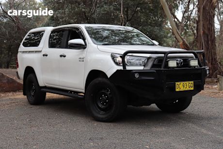 White 2021 Toyota Hilux Double Cab Pick Up Sr (4X4)