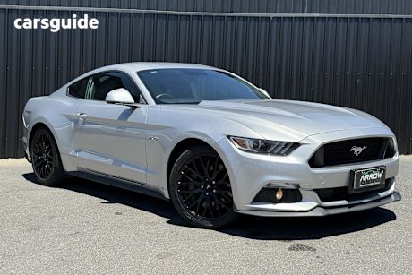 Silver 2017 Ford Mustang Coupe Fastback Gt 5.0 V8