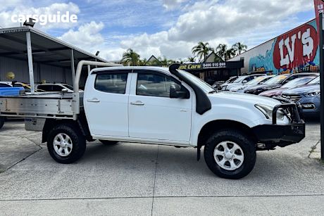 White 2017 Isuzu D-MAX Crew Cab Utility Ls-M Hi-Ride (4X4)