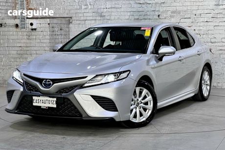 Silver 2019 Toyota Camry Sedan Ascent Sport (Hybrid)