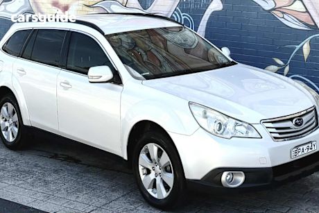 White 2010 Subaru Outback Wagon 2.5I