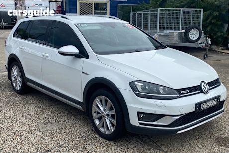 White 2016 Volkswagen Golf Wagon Alltrack 132 Tsi