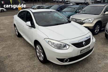 White 2012 Renault Fluence Sedan Privilege
