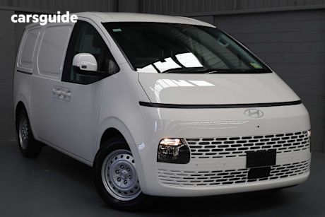 White 2025 Hyundai Staria Wagon