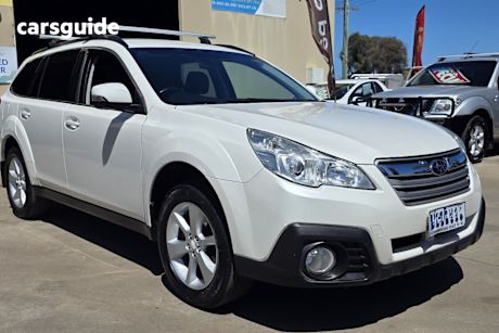 White 2013 Subaru Outback Wagon 2.5I