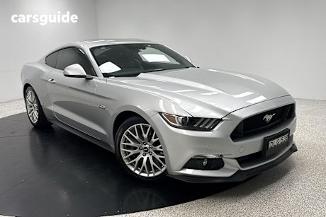 Silver 2016 Ford Mustang Coupe Fastback Gt 5.0 V8