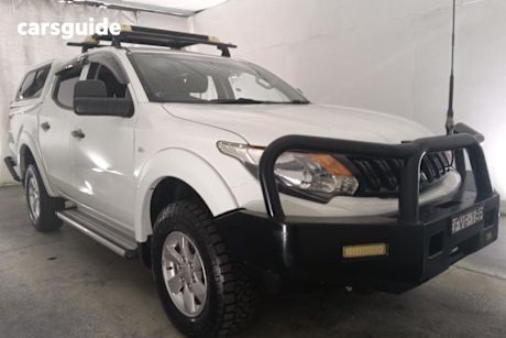 White 2016 Mitsubishi Triton Dual Cab Chassis Glx (4X4)