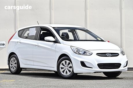 White 2017 Hyundai Accent Hatchback Active
