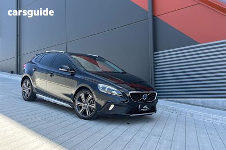 Black 2015 Volvo V40 Hatchback T5 Cross Country